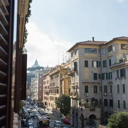 Vatican Nick's Casa Vacanze Apartment *